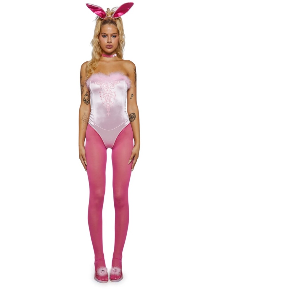 ISO Lawful bunny costume dollskill trickz n treats size:S